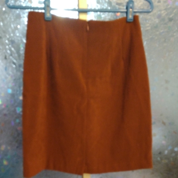 Elegant Brown Skirt - Picture 6 of 10